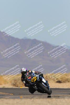 media/Mar-22-2025-CVMA (Sat) [[462c0ffedb]]/Race 13-Amateur Supersport Middleweight/